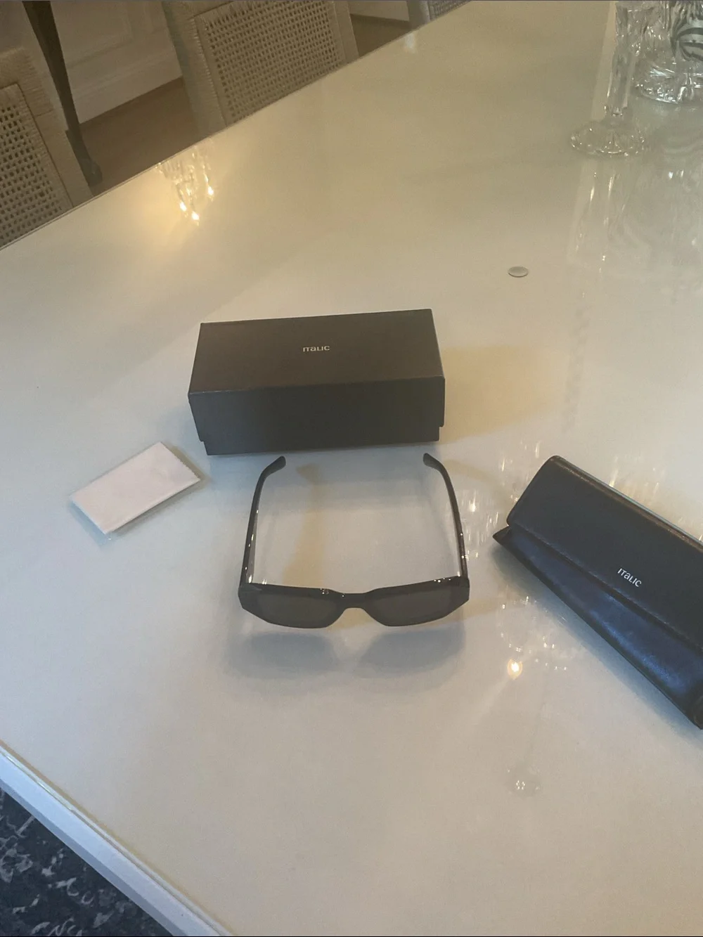 ITALIC black Rectangular Sunglasses with Case new unisex